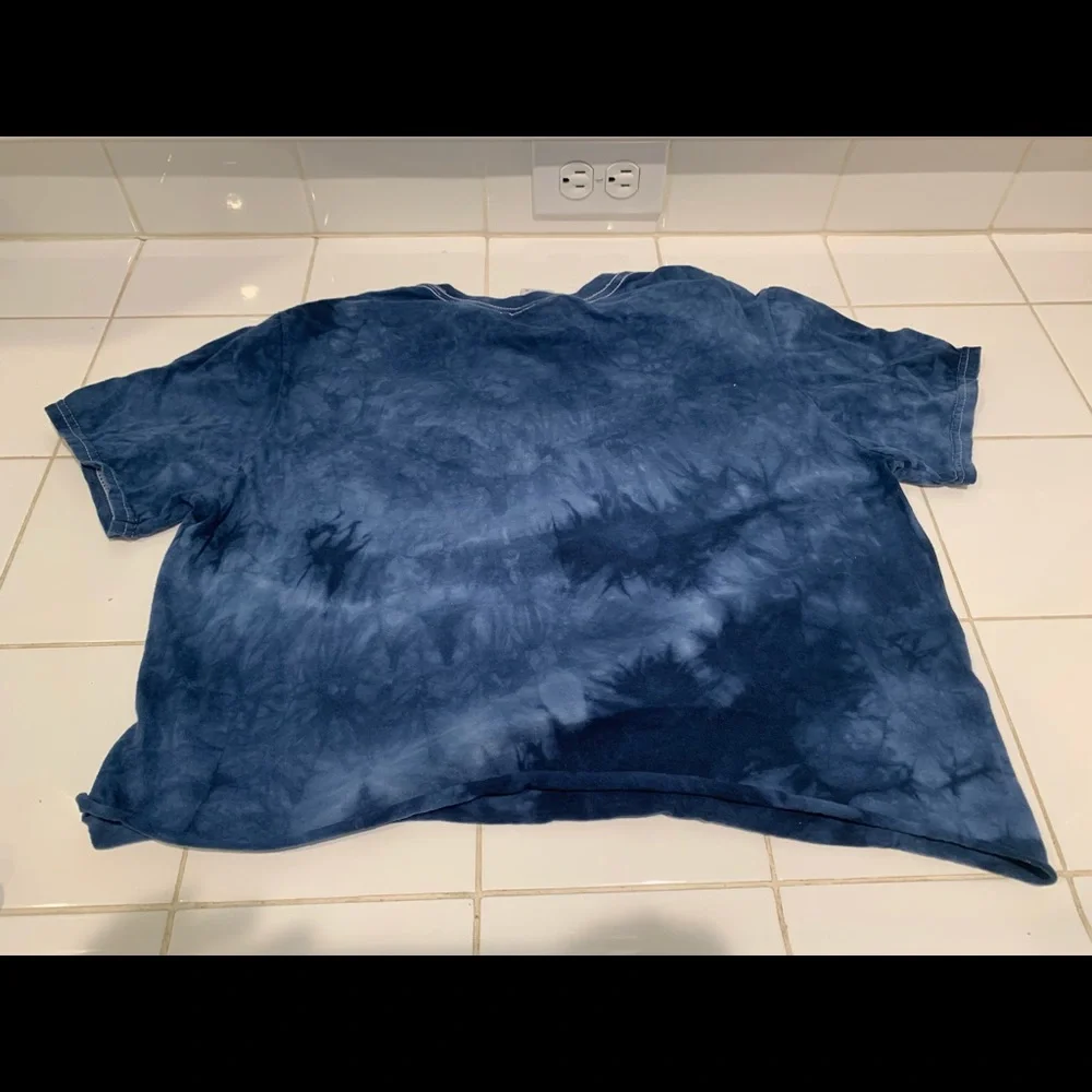 Wolves Tee - Picture 2 of 3